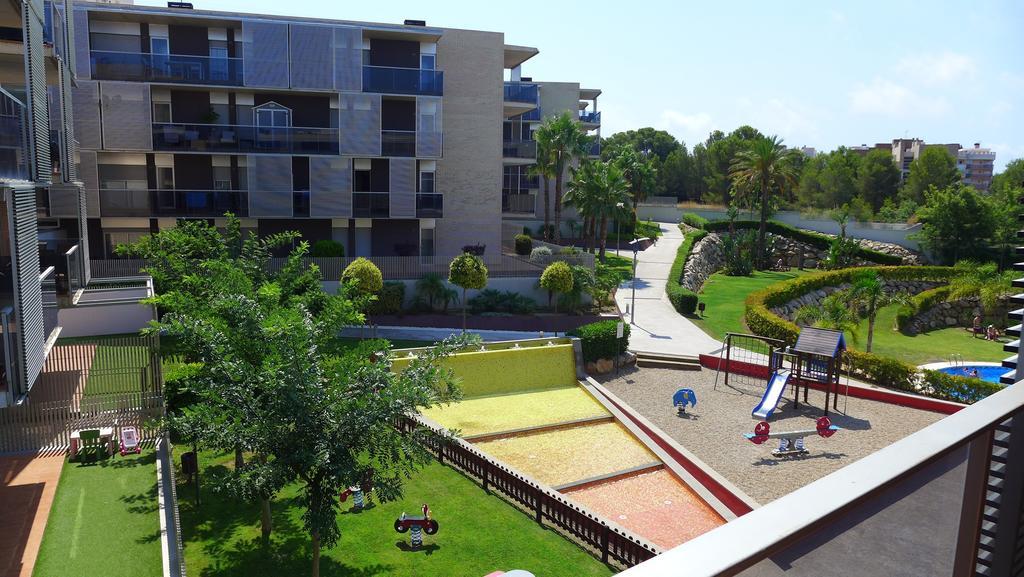 Uhc Paradise Village Family Complex Salou