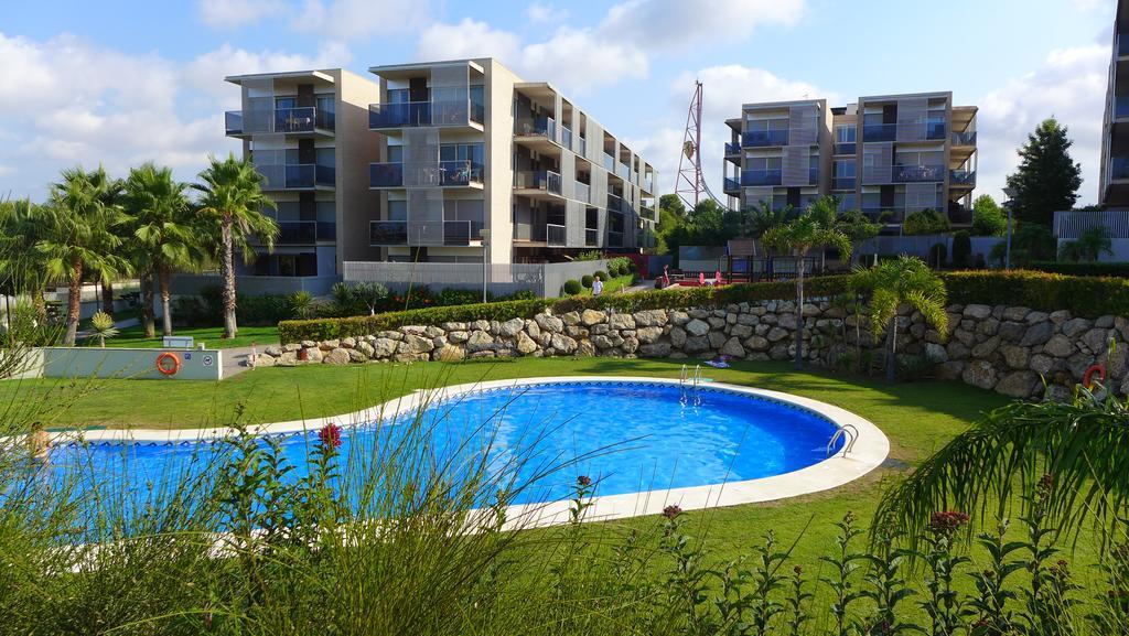Uhc Paradise Village Family Complex Salou