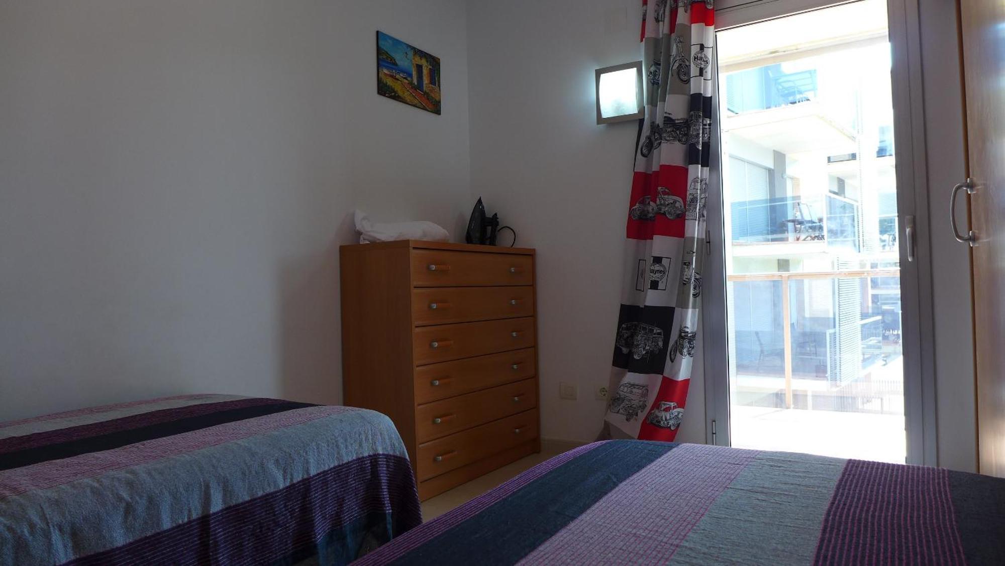 Uhc Paradise Village Family Complex Salou